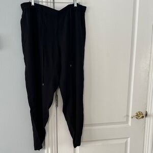 Eileen Fisher Black XL Silk Crêpe Pant. Worn once. Freshly drycleaned.